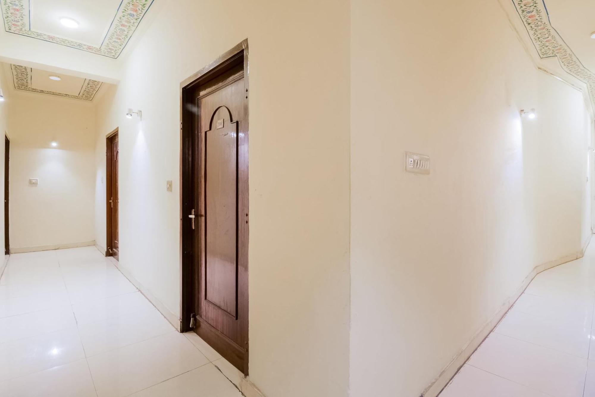 Collection O Rajwada Palace Hotel Jaipur