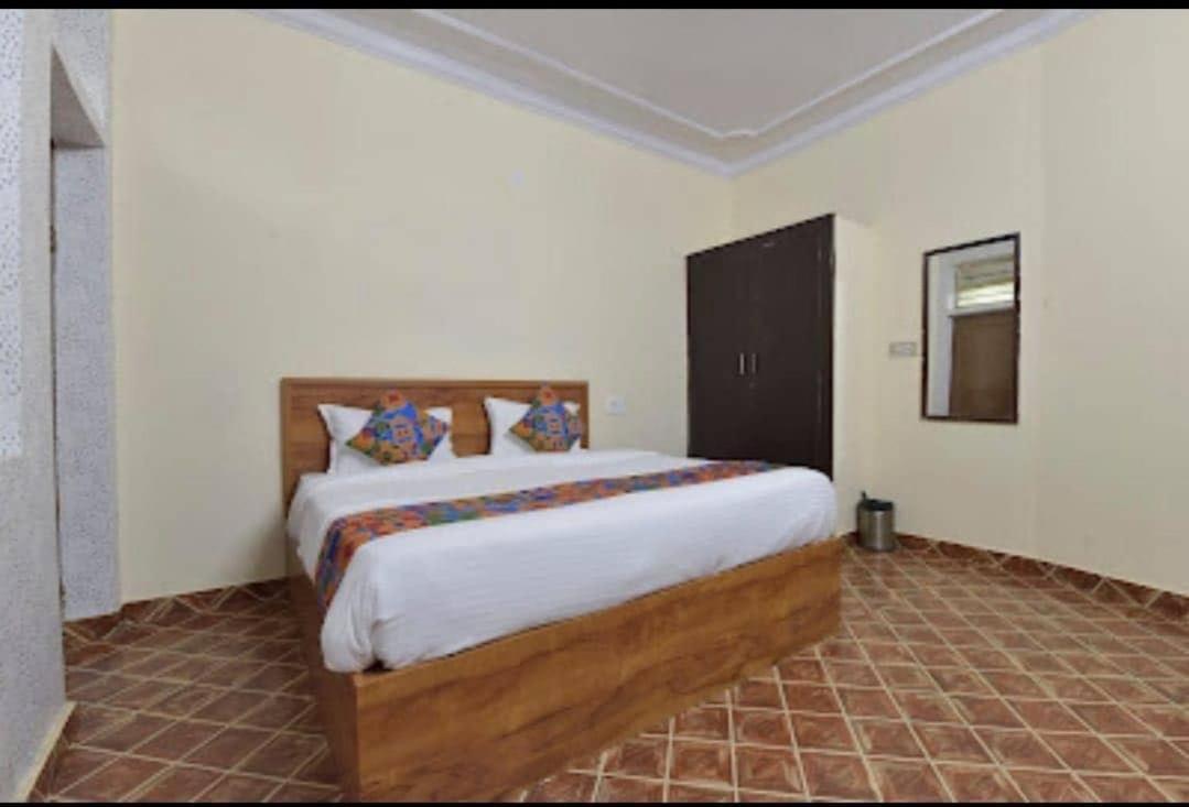 Hotel Collection O Rajwada Palace Jaipur