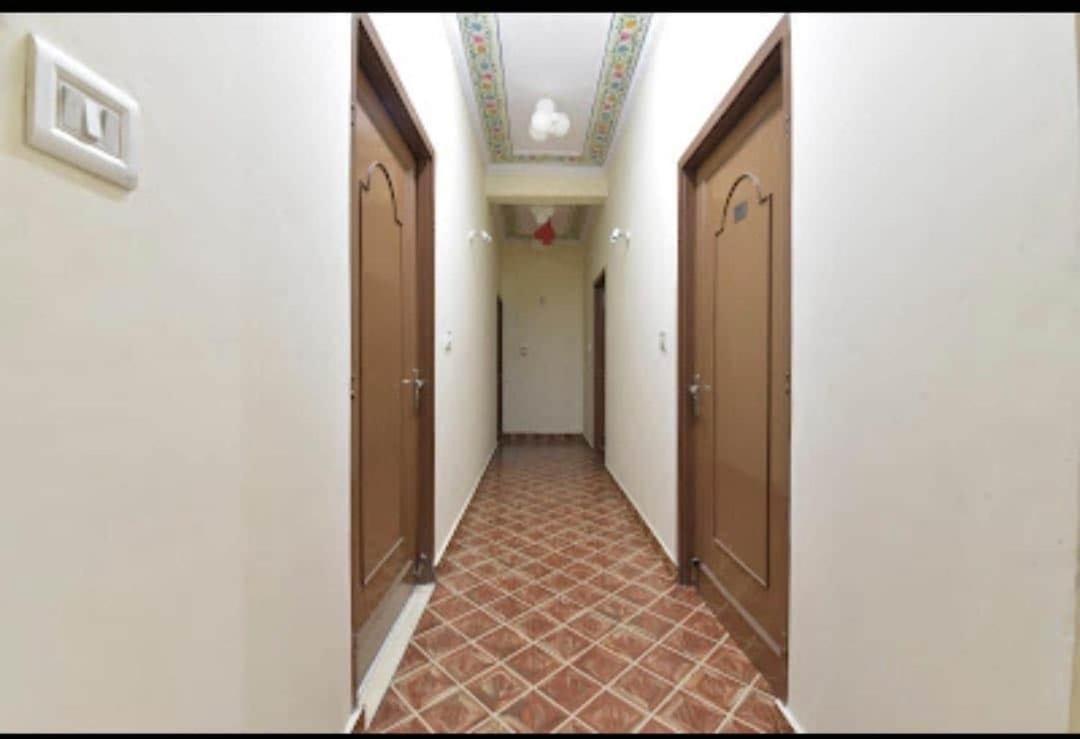 Collection O Rajwada Palace 3*